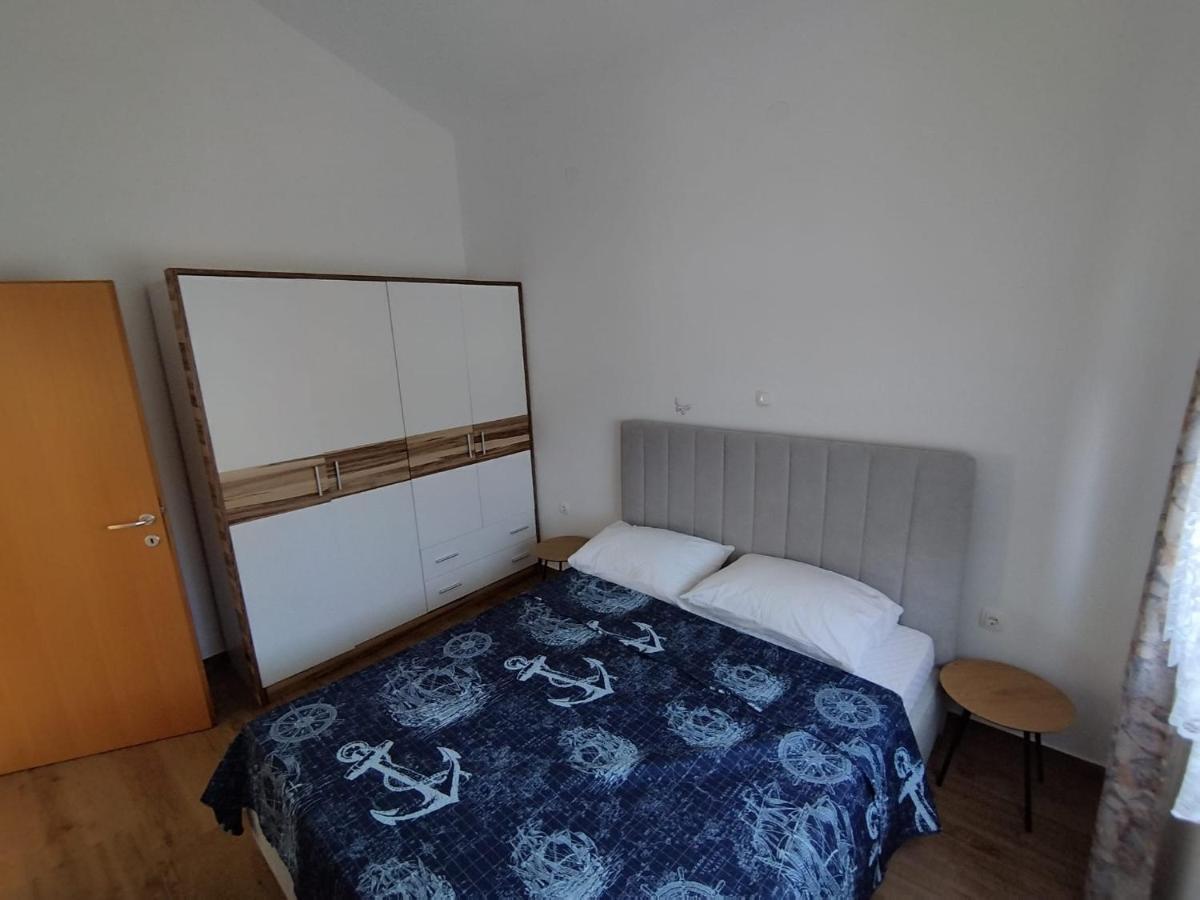 Apartmani Bakran Lopar Exterior photo